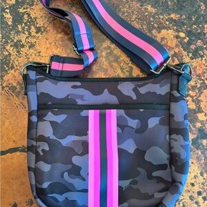 HAUTE SHORE Black and Gray Camouflage Bag
